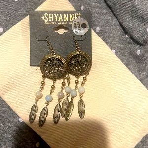 Shyanne feather western earrings